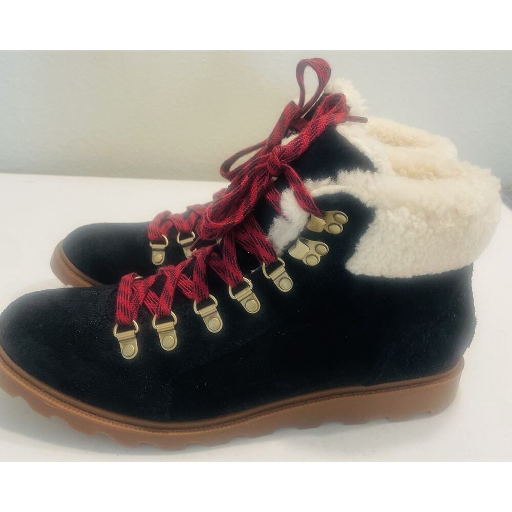 Sorel Black and Burgundy Winter Boots - Picture 5 of 14